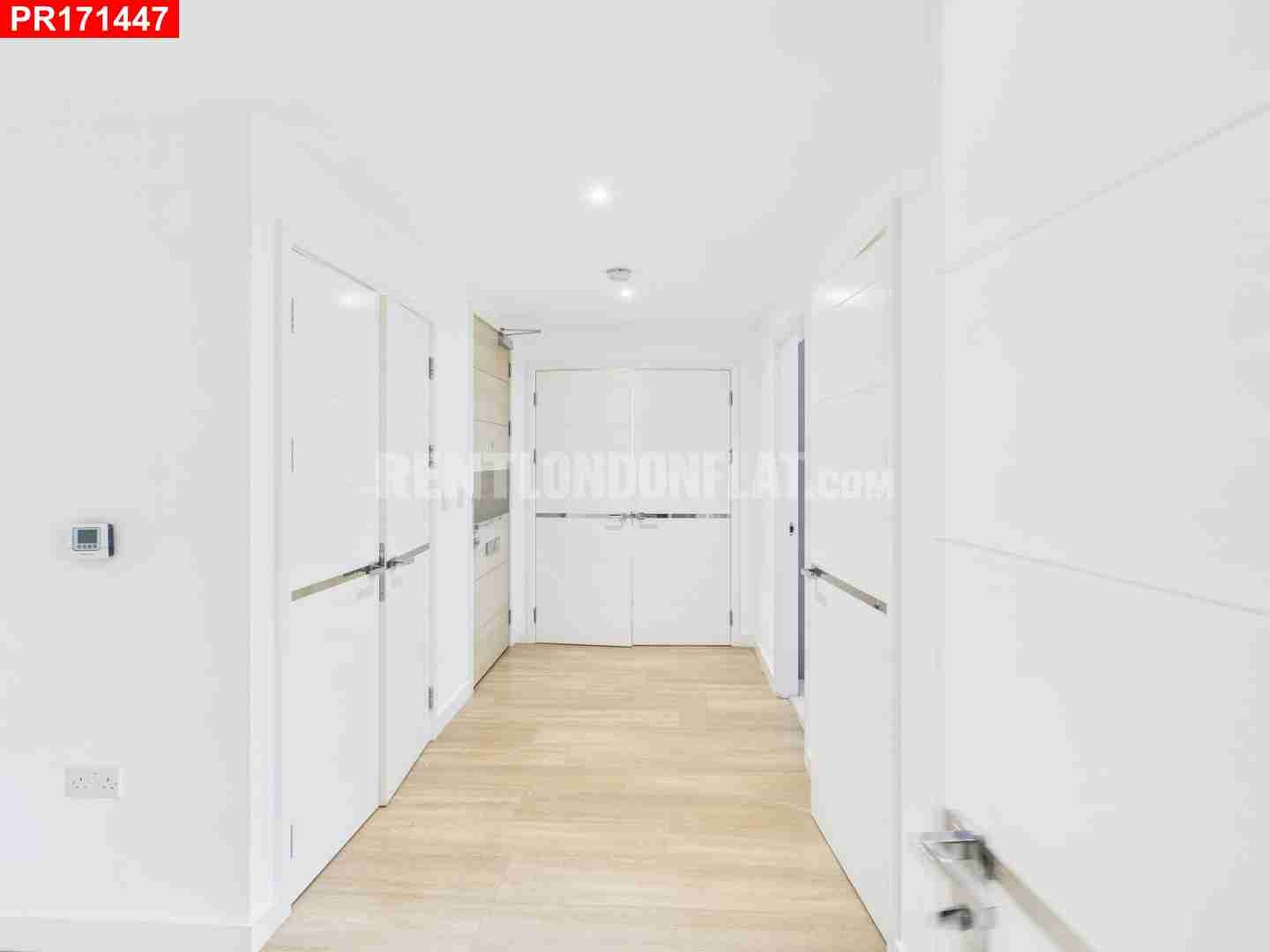 Flat Carteret Way in Greater London