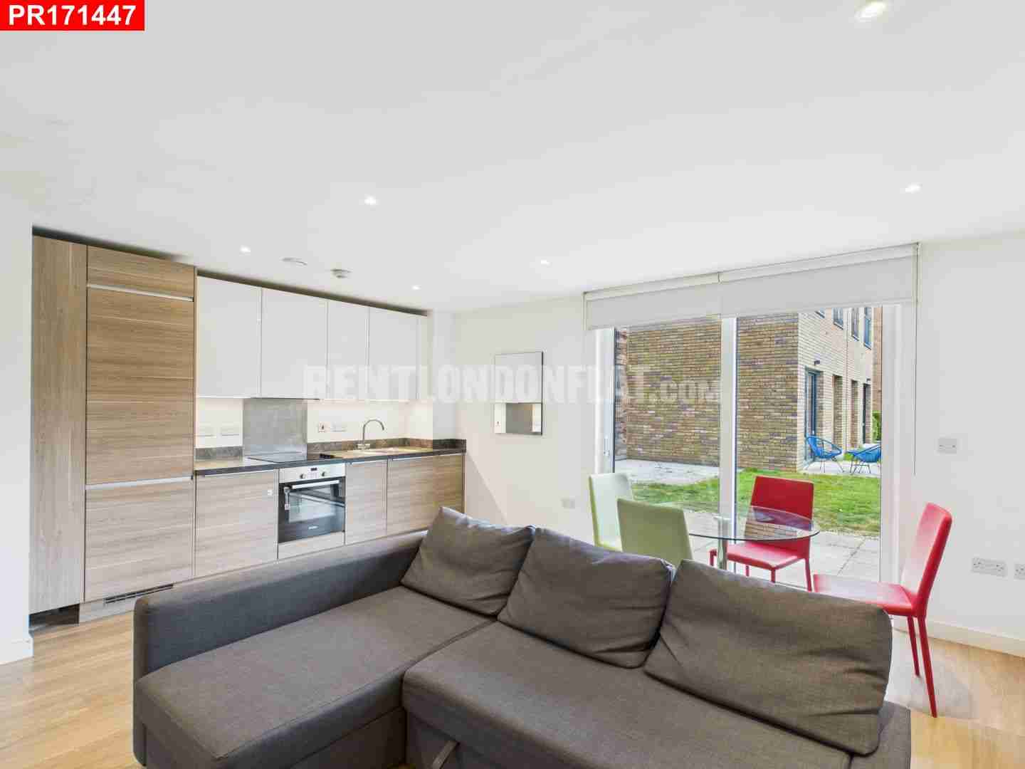 Flat Carteret Way in Greater London