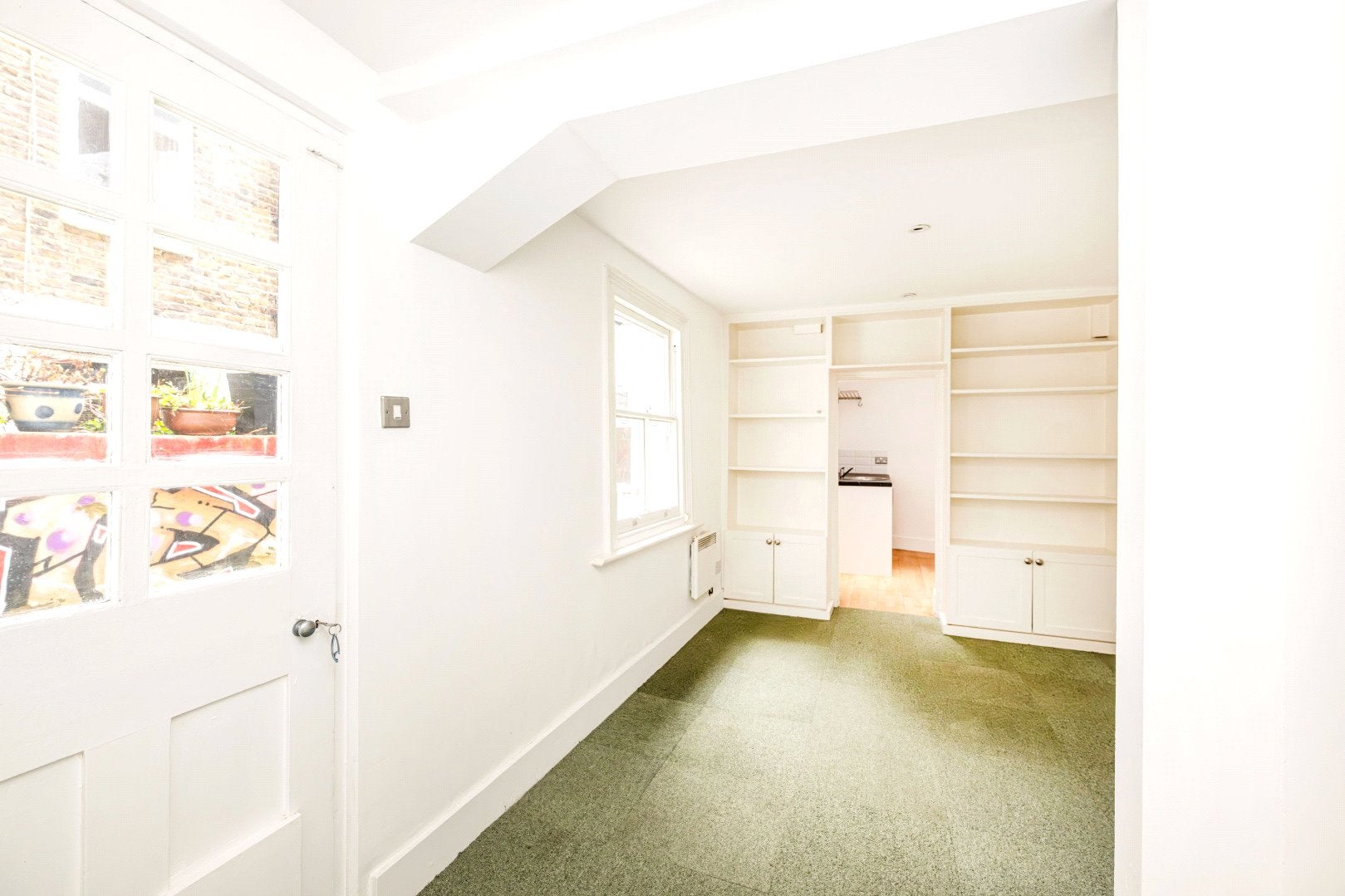 Flat Portobello Road in Greater London