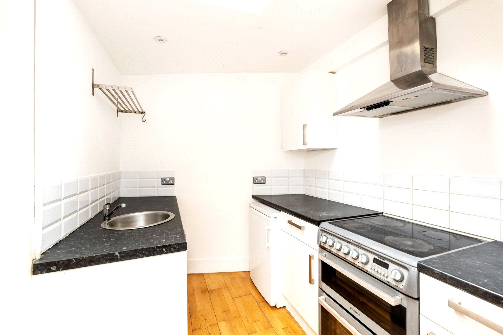 Flat Portobello Road in Greater London