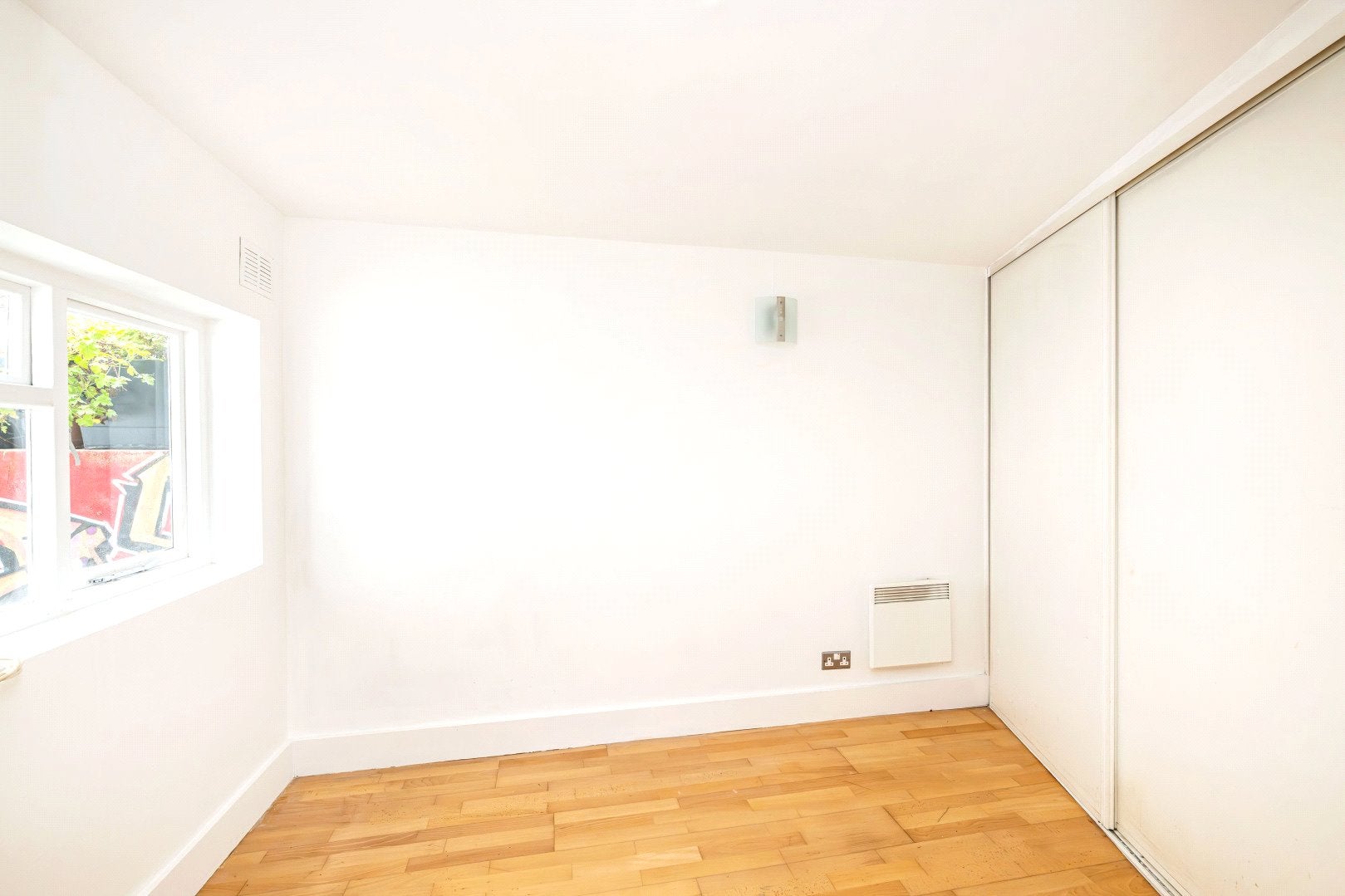 Flat Portobello Road in Greater London