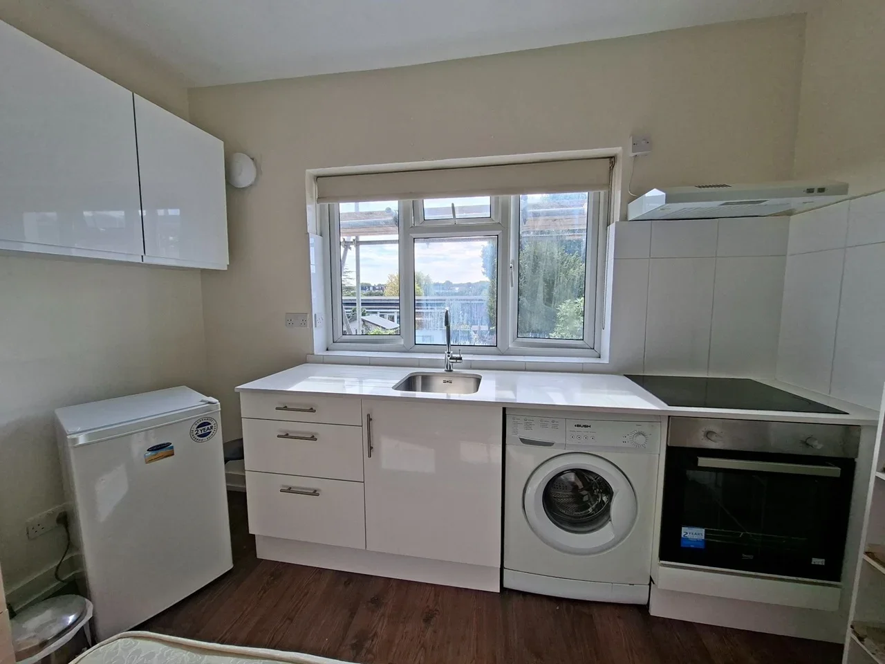Flat Rusper Road in Greater London