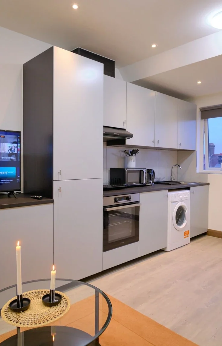 Flat Golders Green Road in Greater London