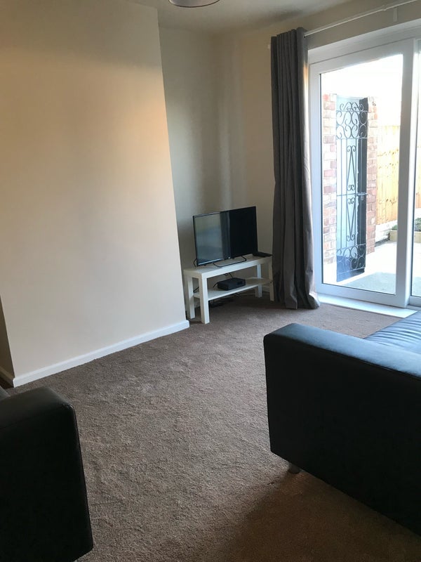 Room Blackrod Avenue in Liverpool
