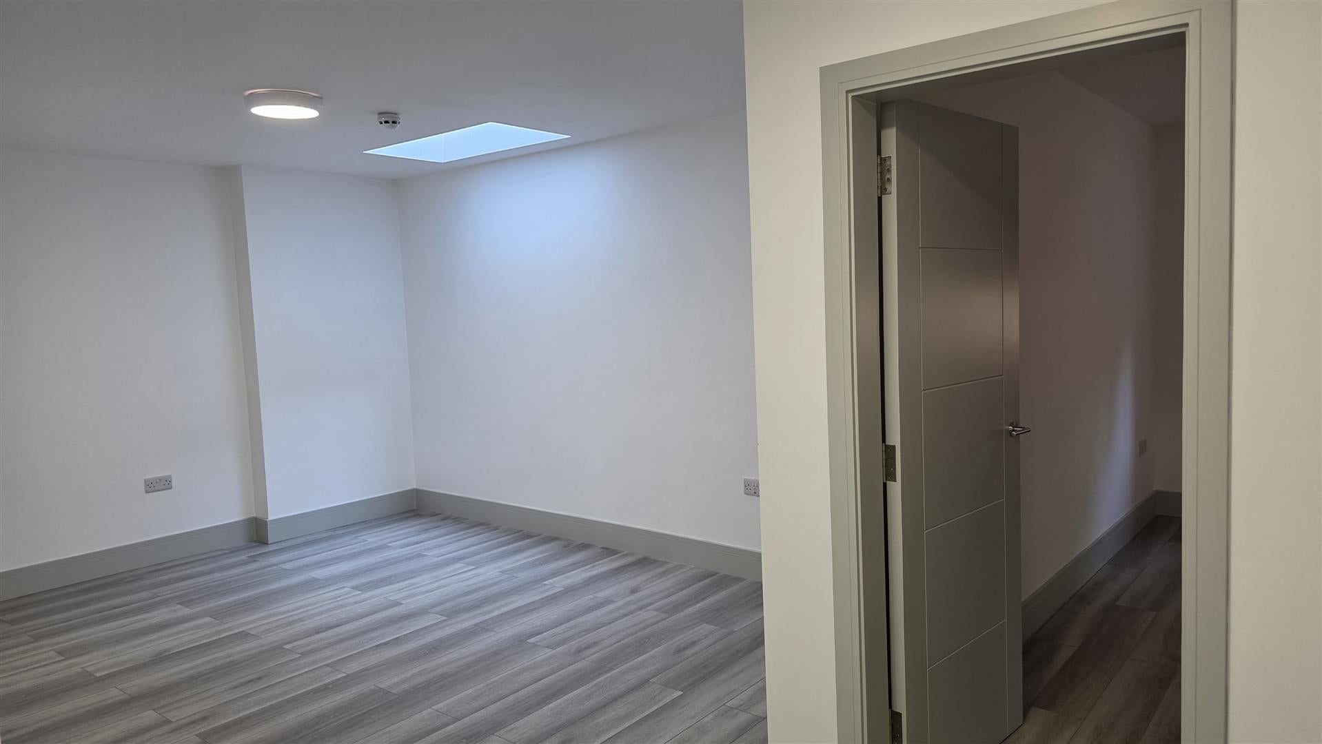 Flat Palgrave Avenue in Greater London