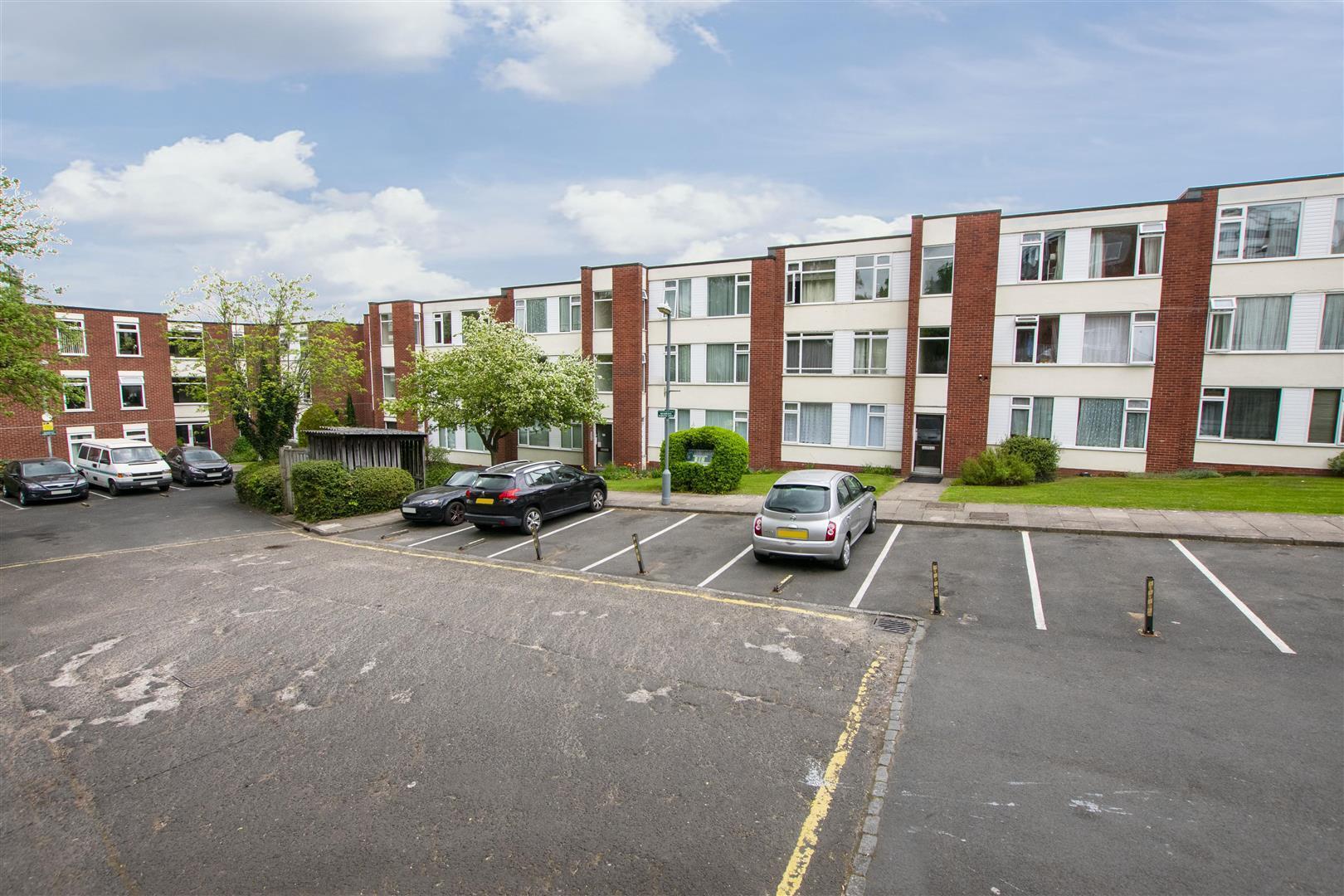 Flat Ladywood Middleway in Birmingham