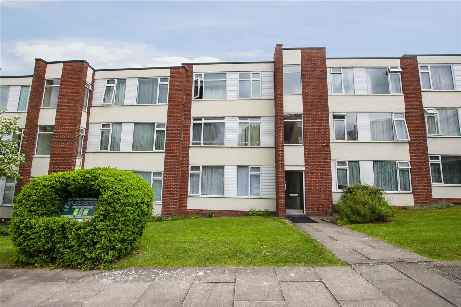 Flat Ladywood Middleway in Birmingham