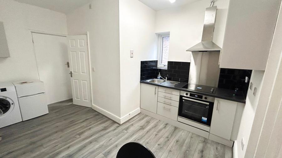 Flat Uttoxeter New Road in Derby