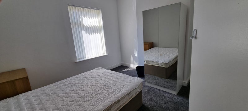Room Seaford Street in Stoke-on-Trent