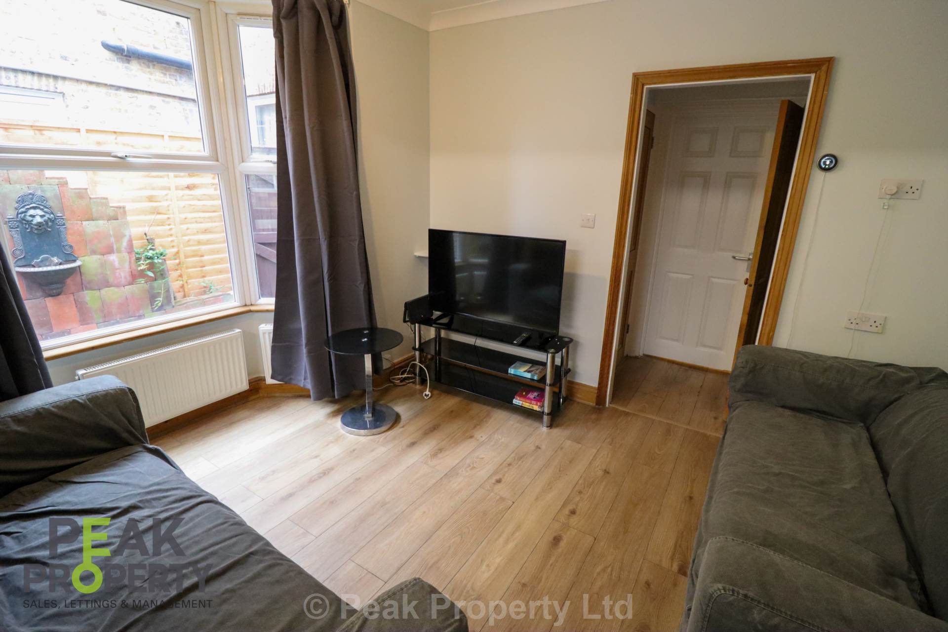 Room Napier Avenue in Southend-on-Sea