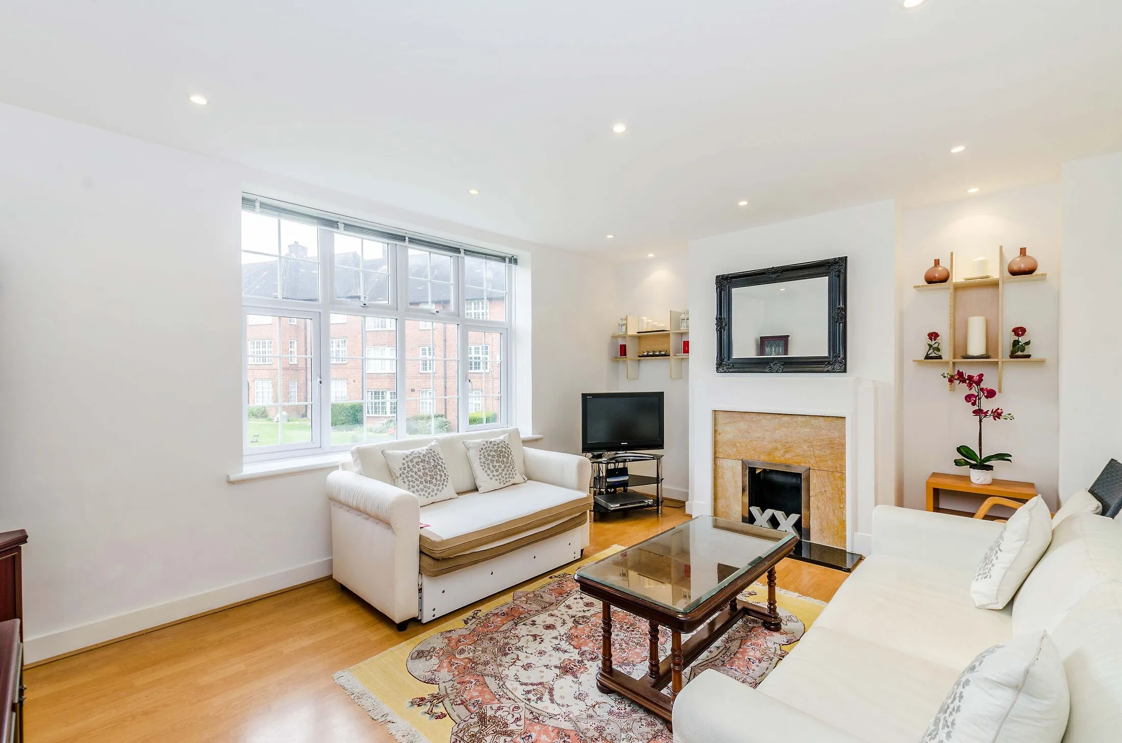 Flat Aylmer Road in Greater London