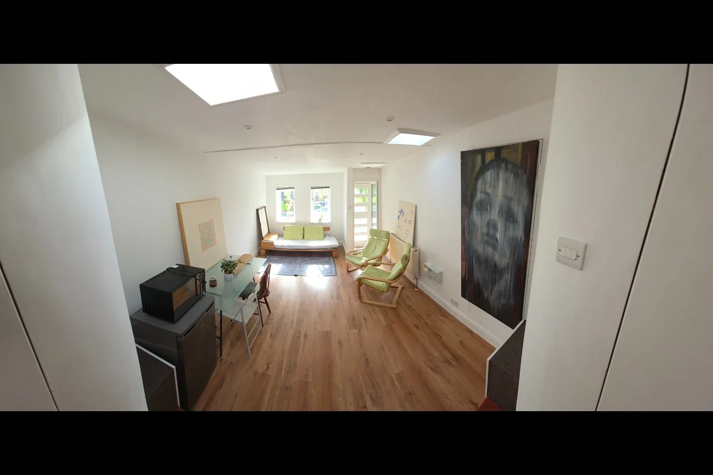 Flat East Hill in Greater London