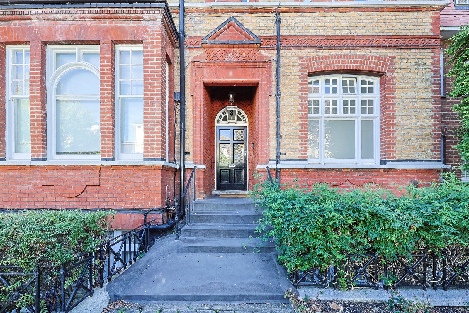 Flat Cambalt Road in Greater London