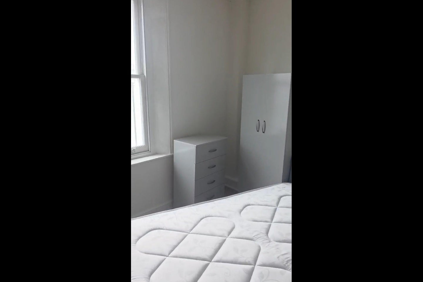 Flat Kingsland Road in Greater London