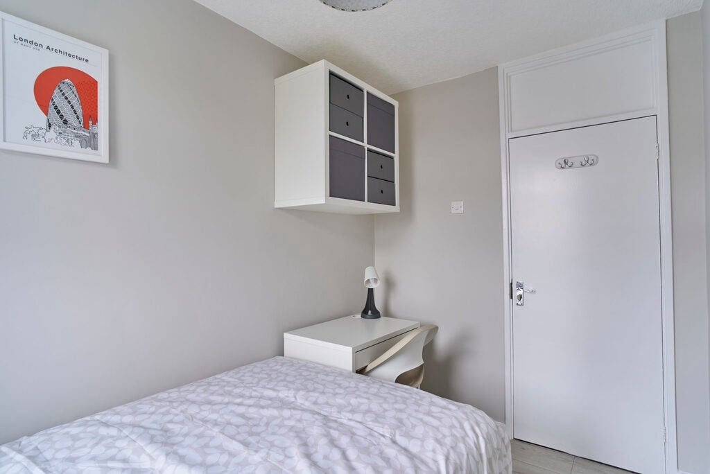 Room Weymouth Terrace in Greater London
