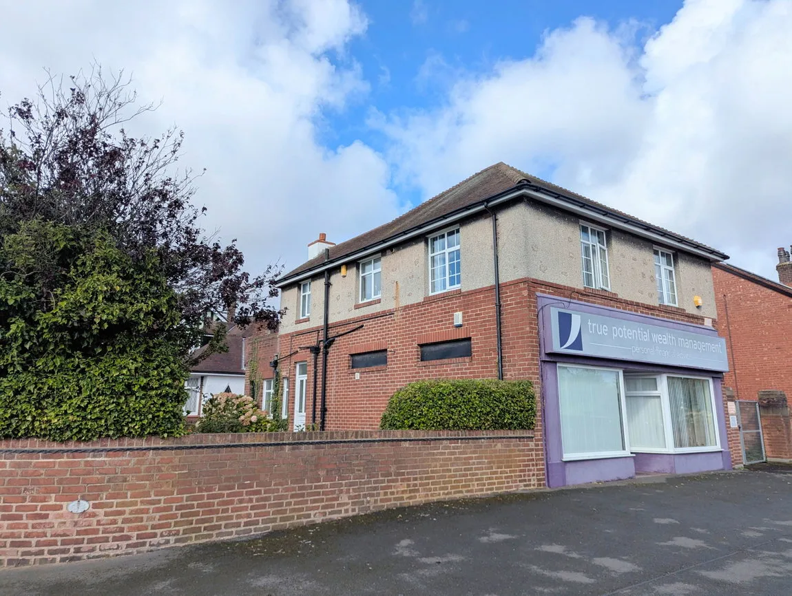 Flat Rookery Road in Southport