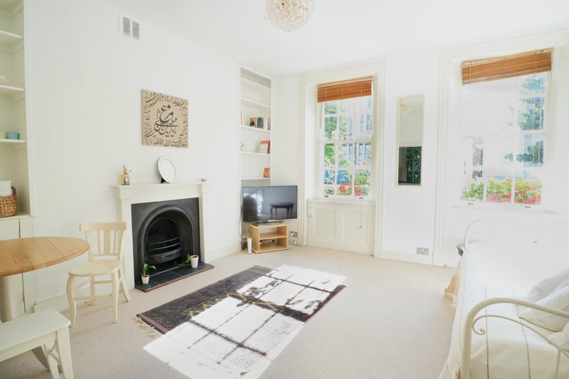 Room Kensington Church Street in Greater London
