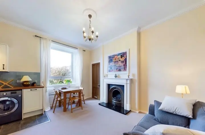 Flat Roseburn Street in City of Edinburgh