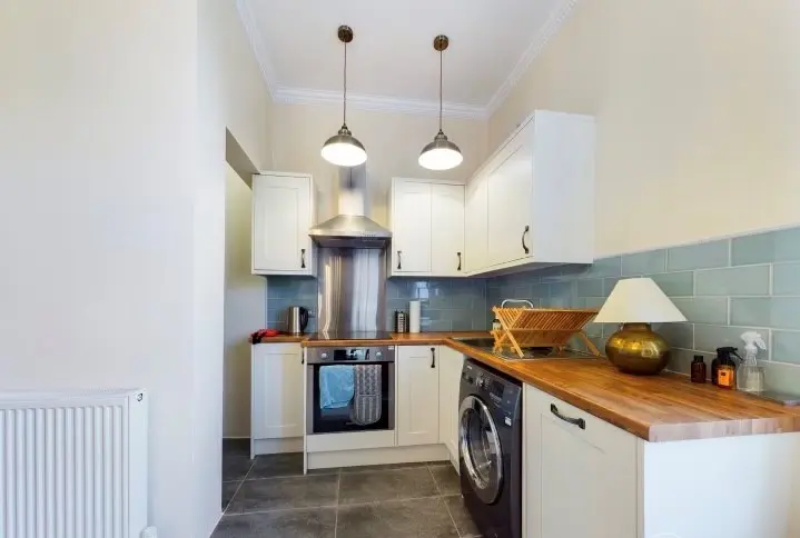 Flat Roseburn Street in City of Edinburgh