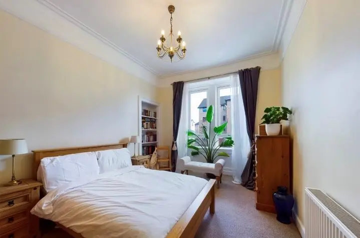 Flat Roseburn Street in City of Edinburgh