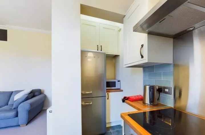 Flat Roseburn Street in City of Edinburgh