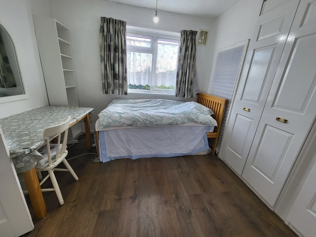 Room Wilverley Crescent in Greater London