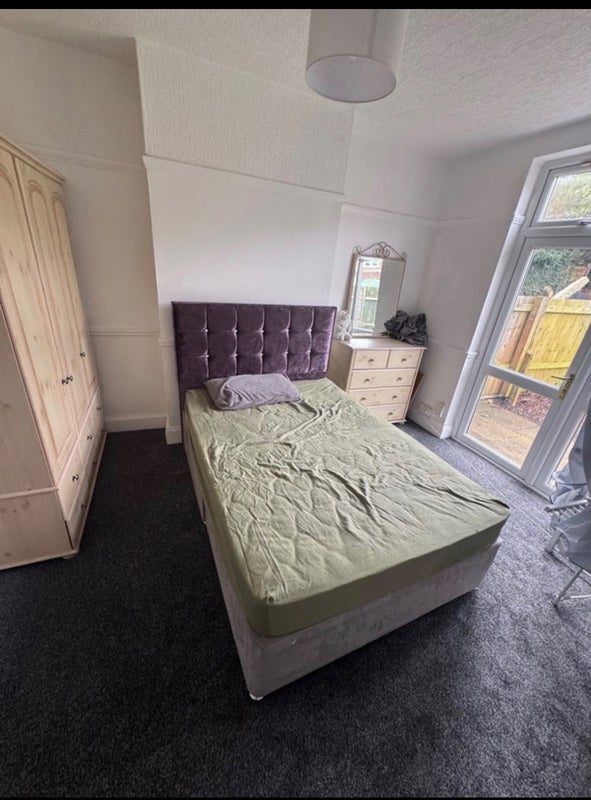 Room Somerville Road in Leicester