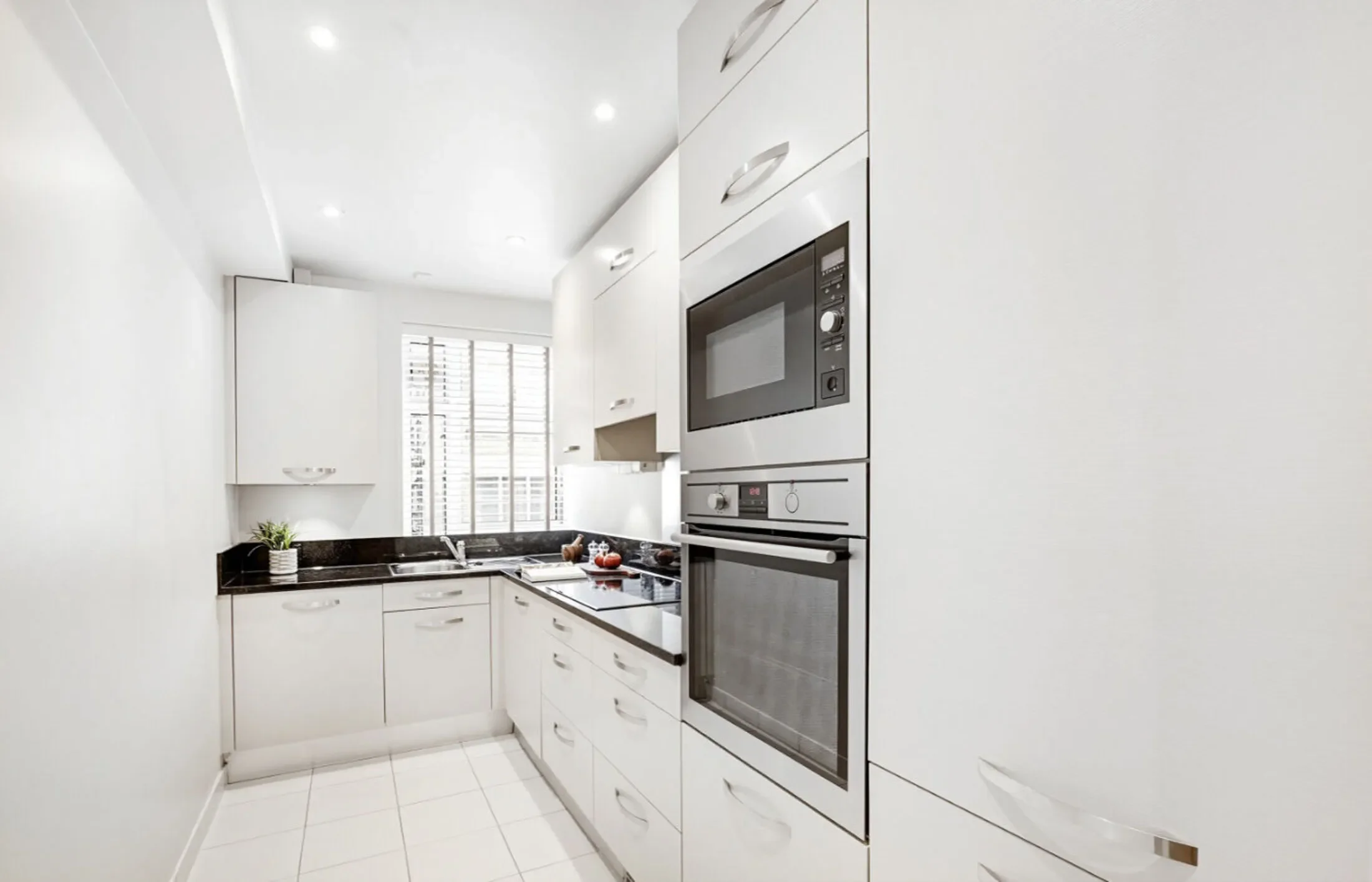 Flat Sloane Street in Greater London