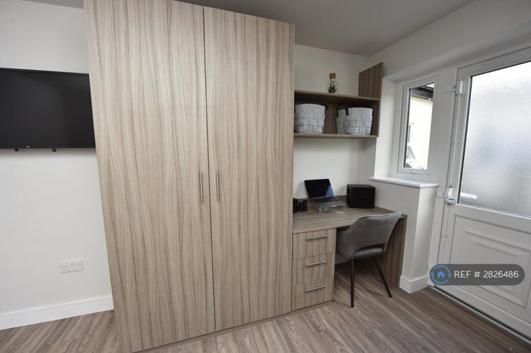 Room Derby Street in West Lancashire