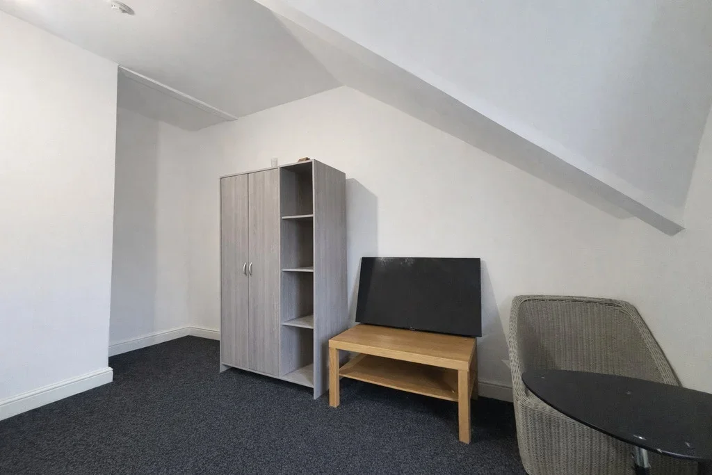 Room Green Street in High Wycombe