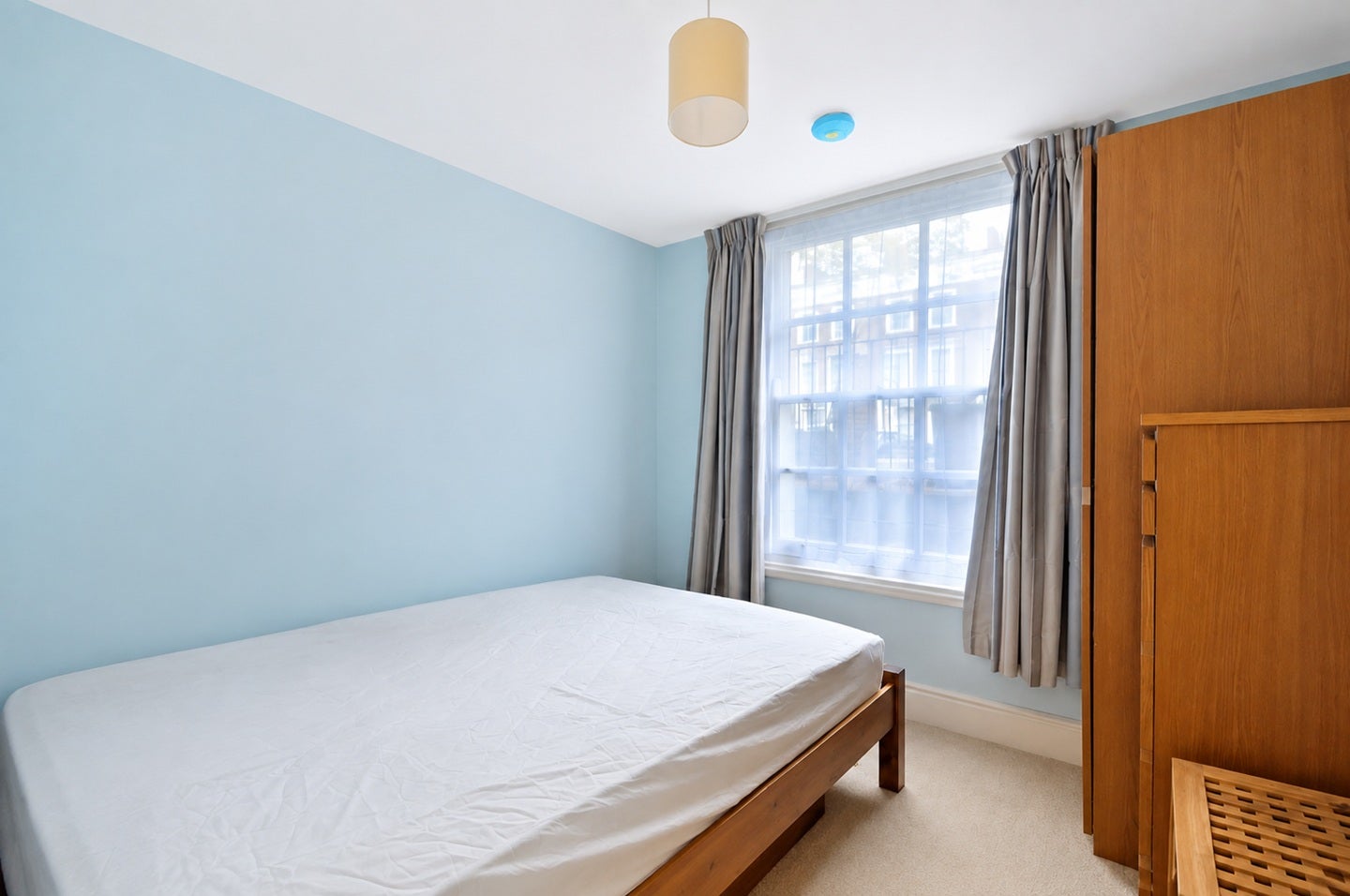 Flat Tollington Road in Greater London