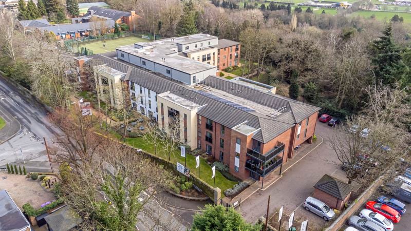 Flat Nursery Walk in Wolverhampton