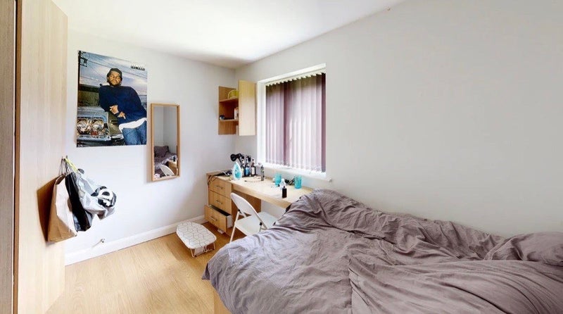 Room Wellington Road in Manchester
