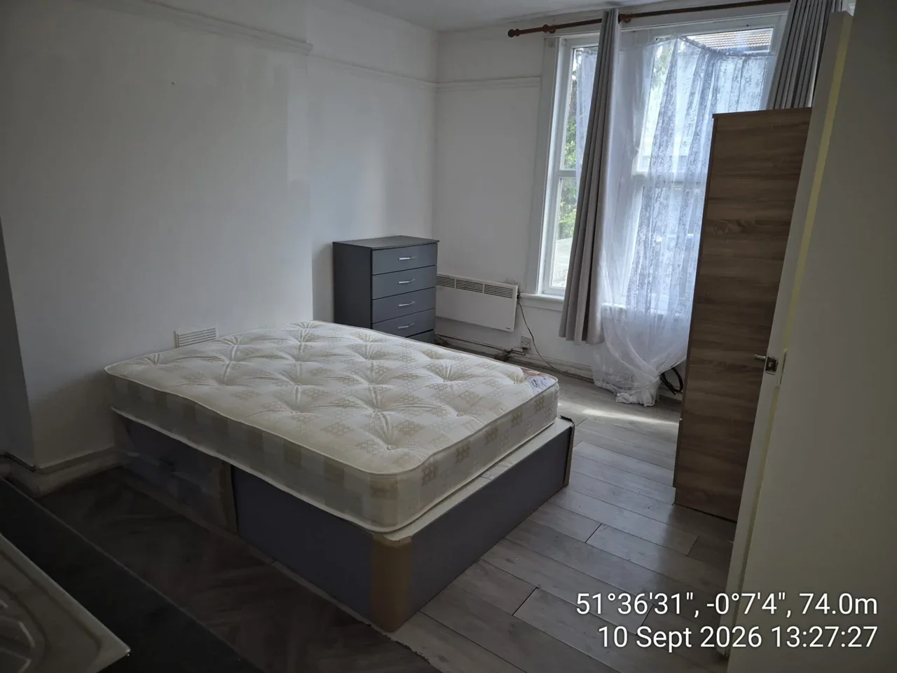 Flat Whittington Road in Greater London
