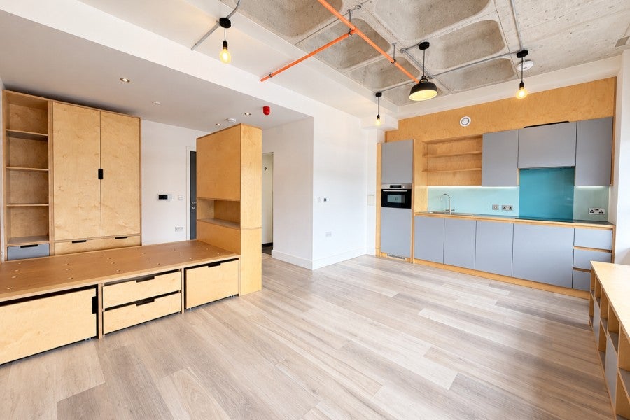 Flat Locke Way in Woking