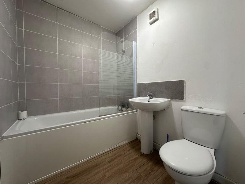 Room Brecon Close in Greater London