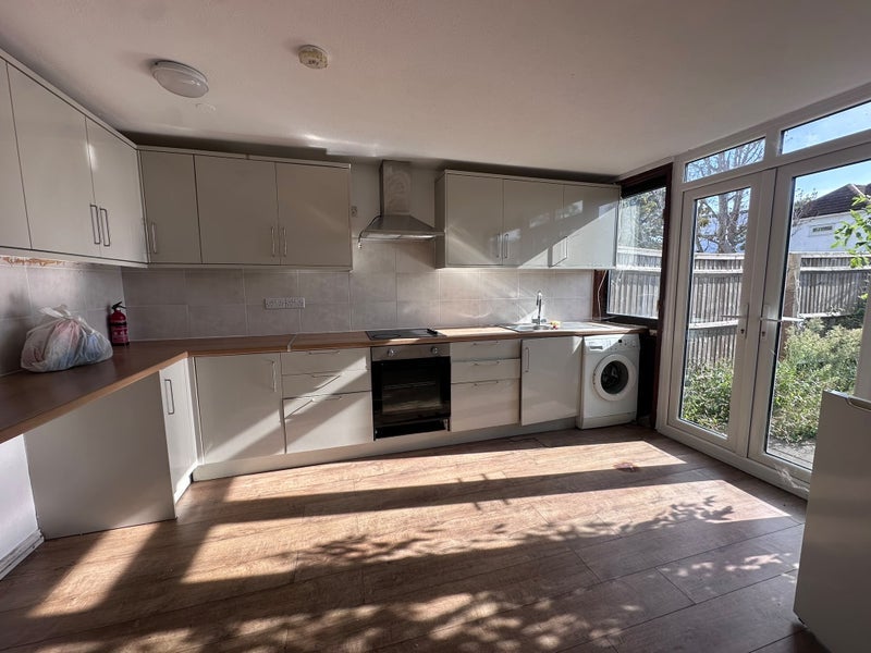 Room Brecon Close in Greater London