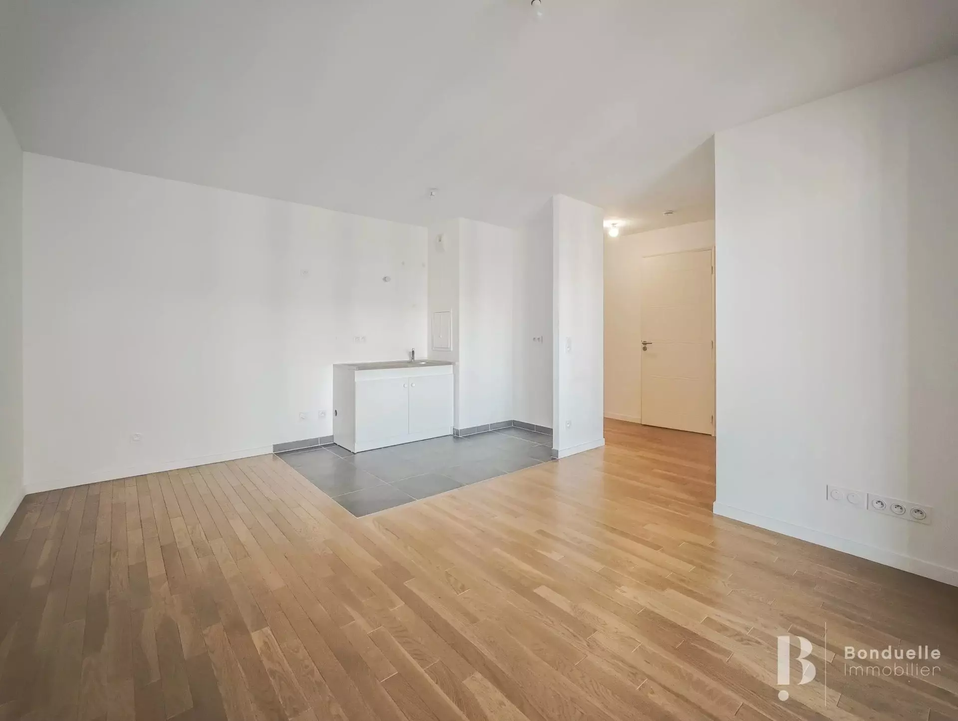Flat Rue des Puits in Suresnes