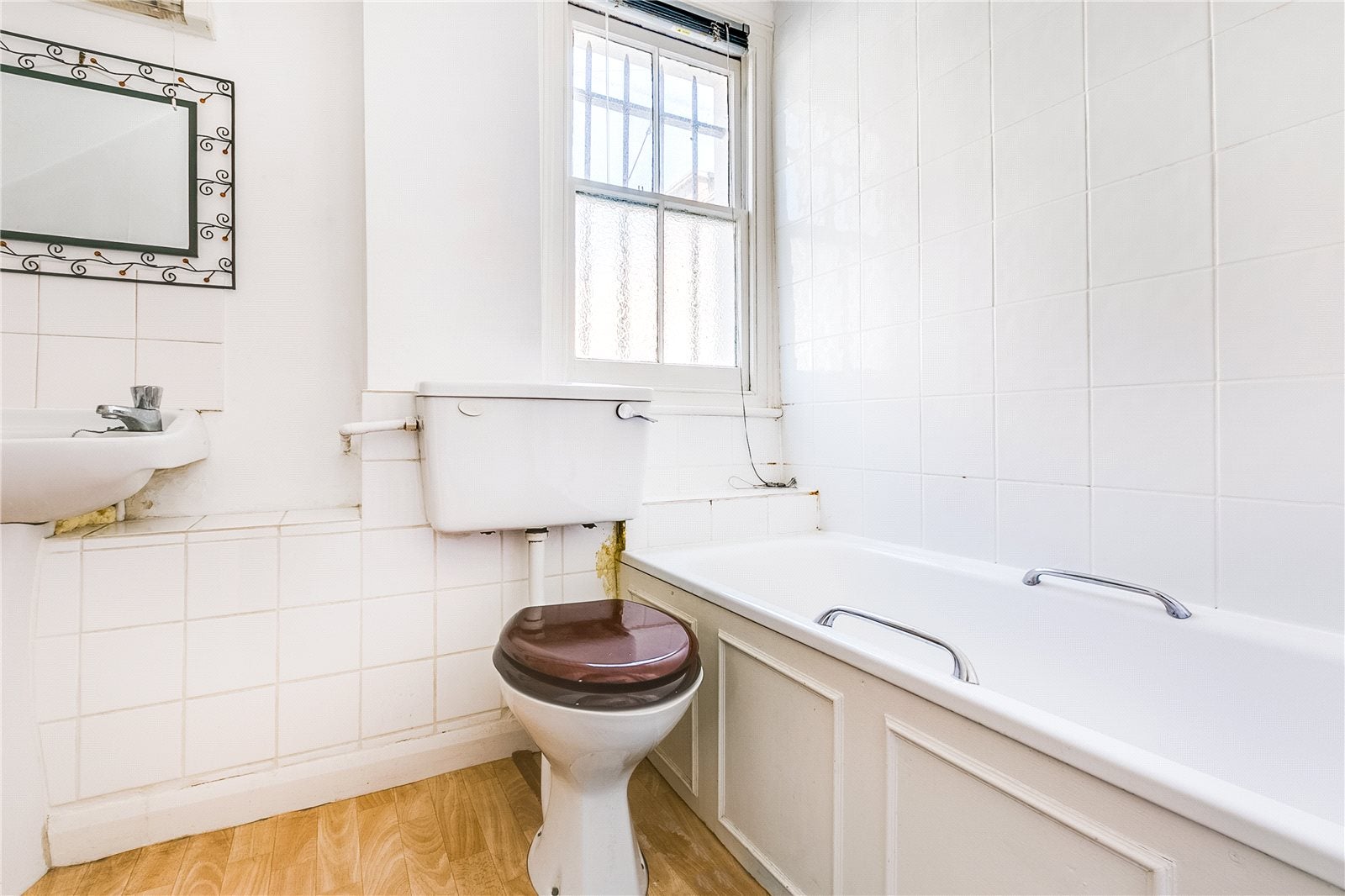 Flat Barclay Road in Greater London