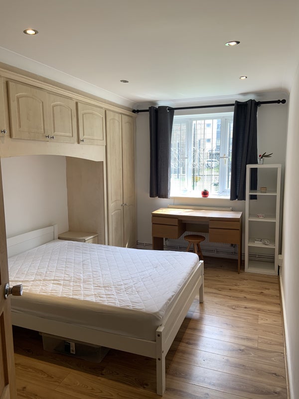 Room Cavendish Street in Greater London
