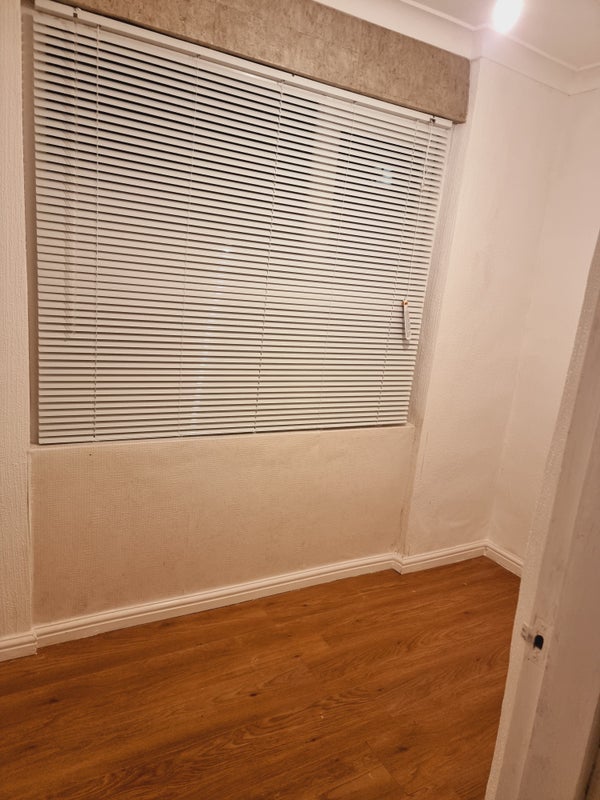 Room Ashdale Crescent in Tameside