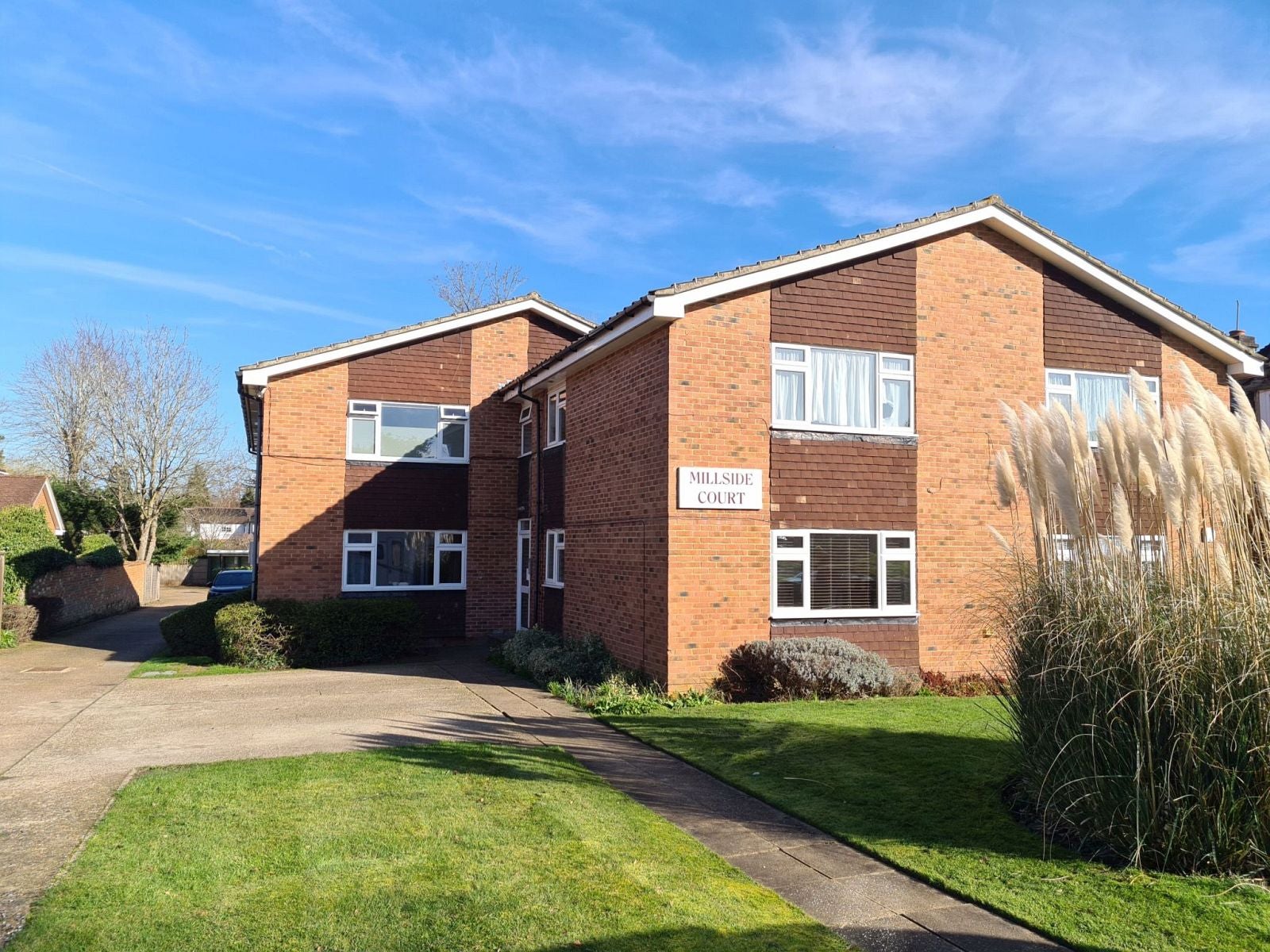 Flat Mill Close in Mole Valley