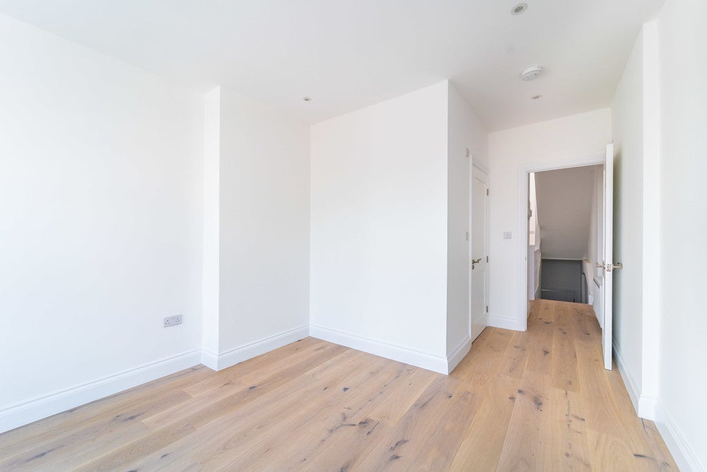 Room Mattison Road in Greater London
