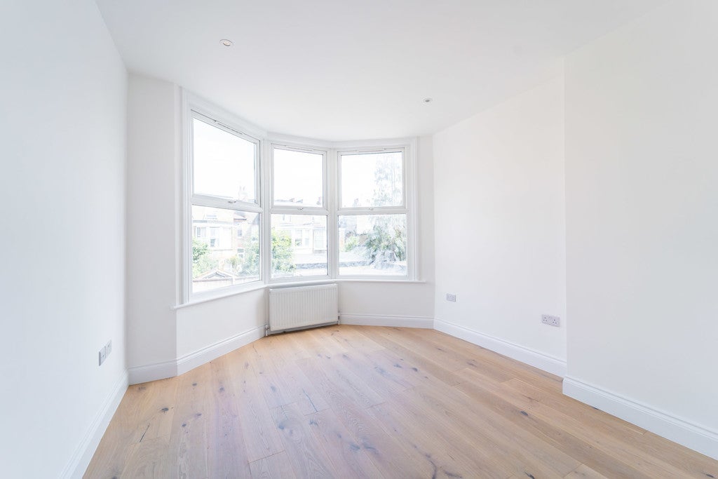 Room Mattison Road in Greater London