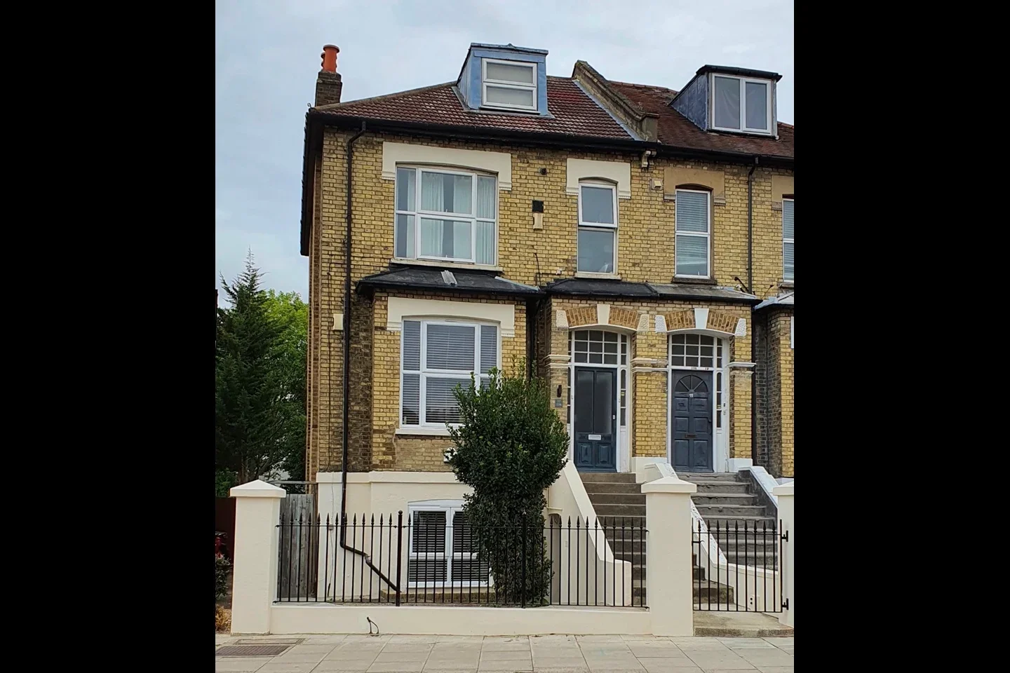 Flat Baring Road in Greater London