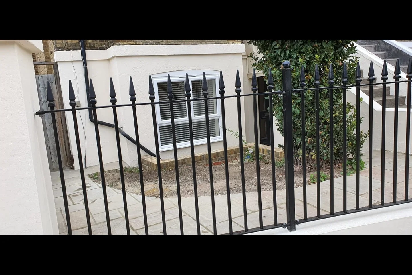 Flat Baring Road in Greater London