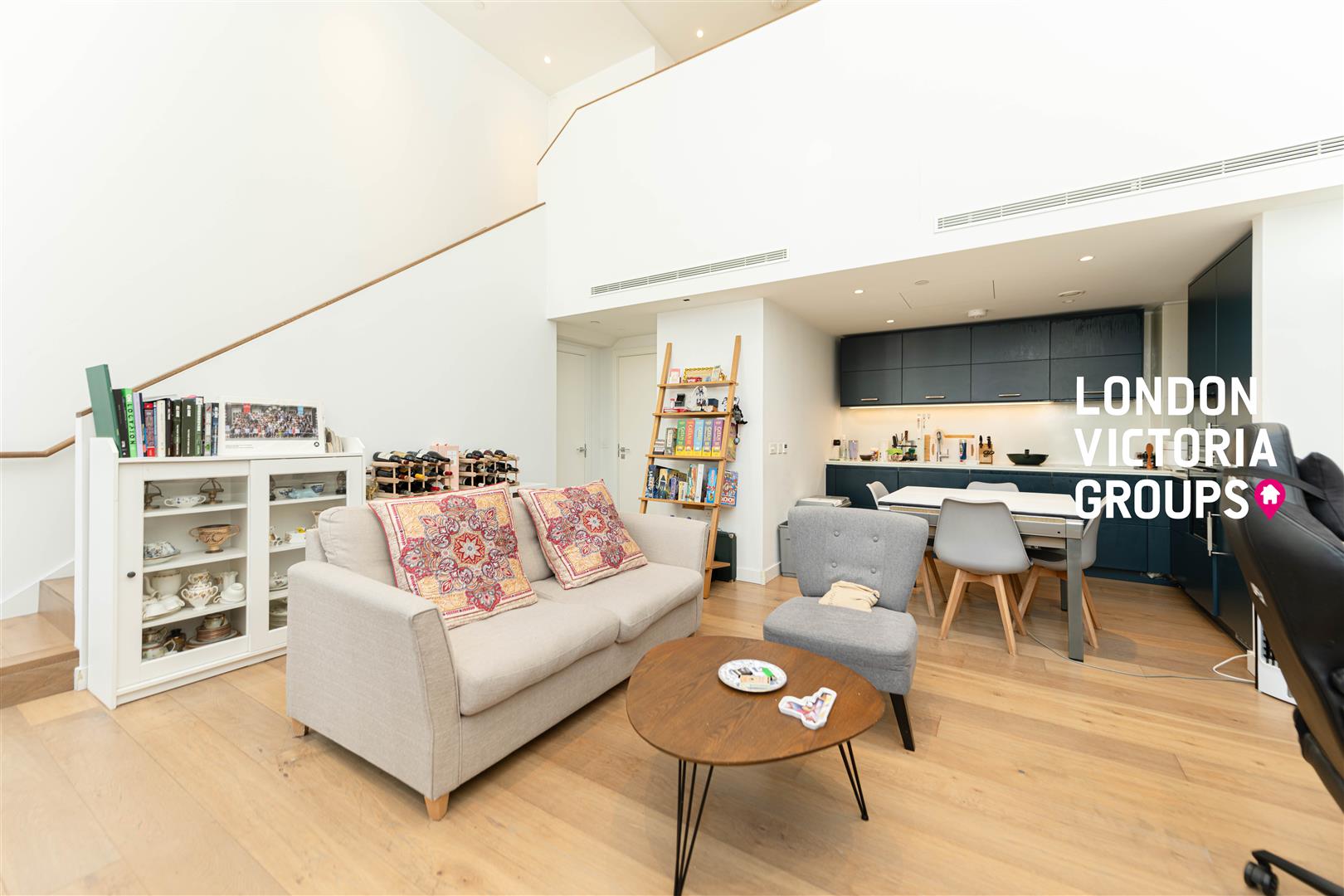 Flat Phoenix Place in Greater London