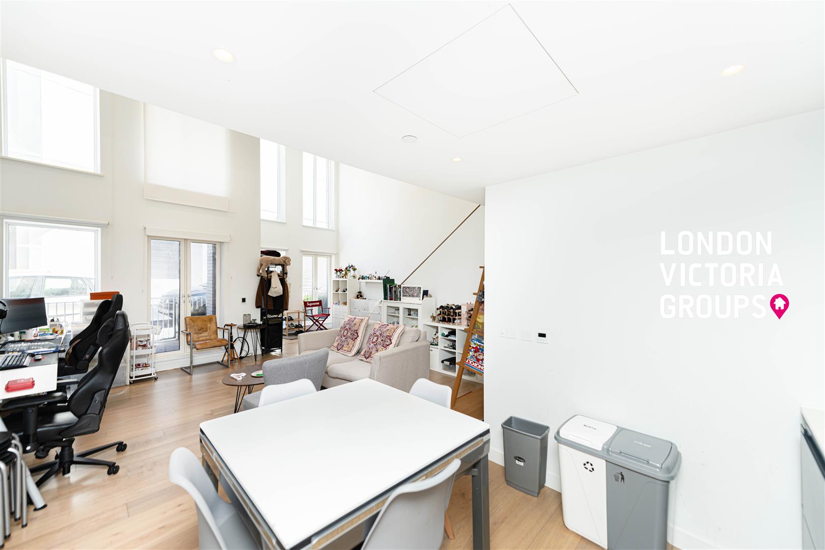 Flat Phoenix Place in Greater London