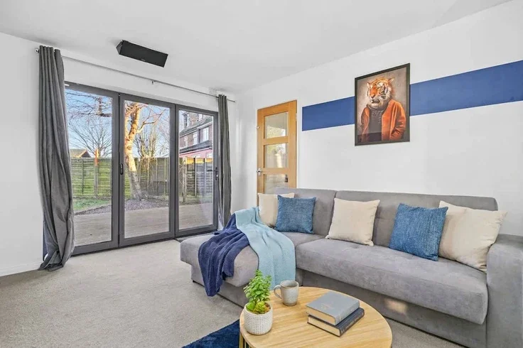 House Shuttleworth Road in Rugby