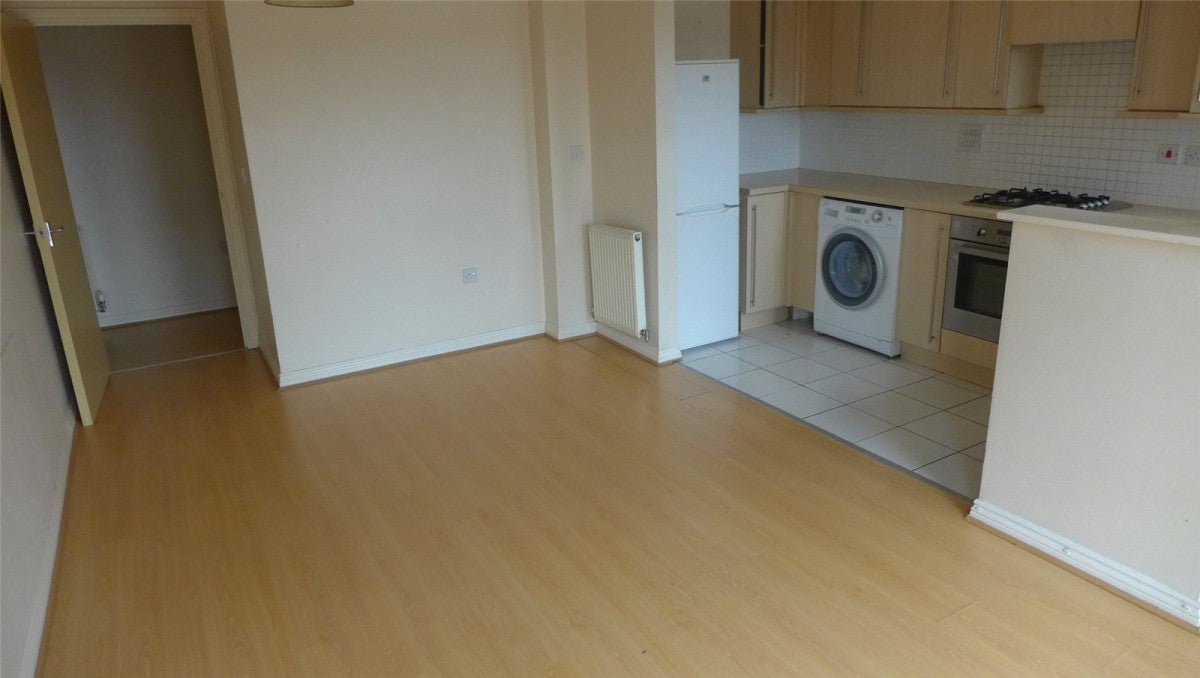 Flat Highfield Road in Coventry